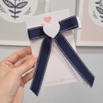 Laço escolar com pontas